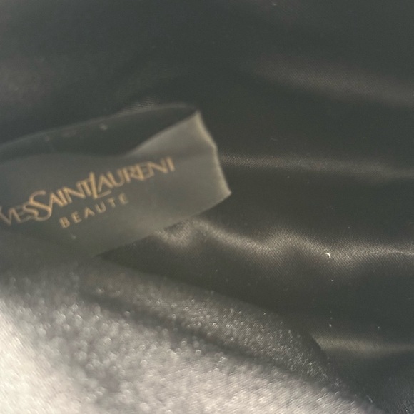 NWOT YSL BEAUTE BLACK MAKEUP POUCH WITH YSL MAKEUP - Picture 6 of 6